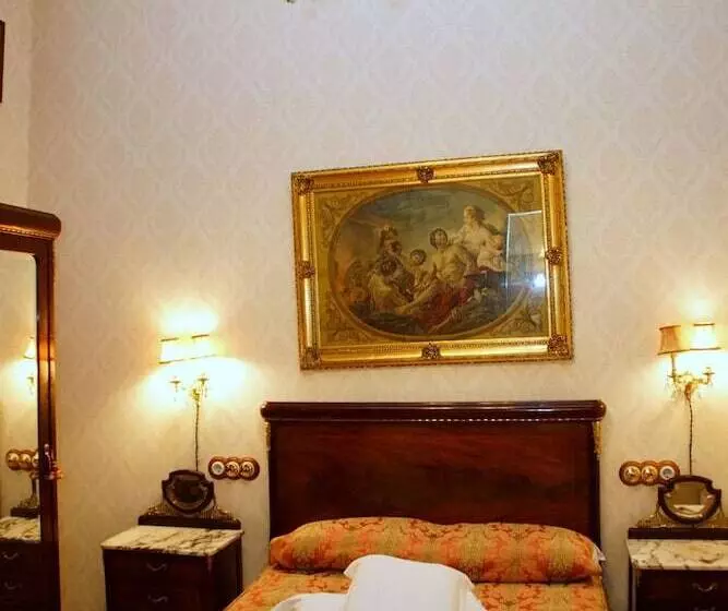 تختخواب و صبحانه Sitges Royal Rooms