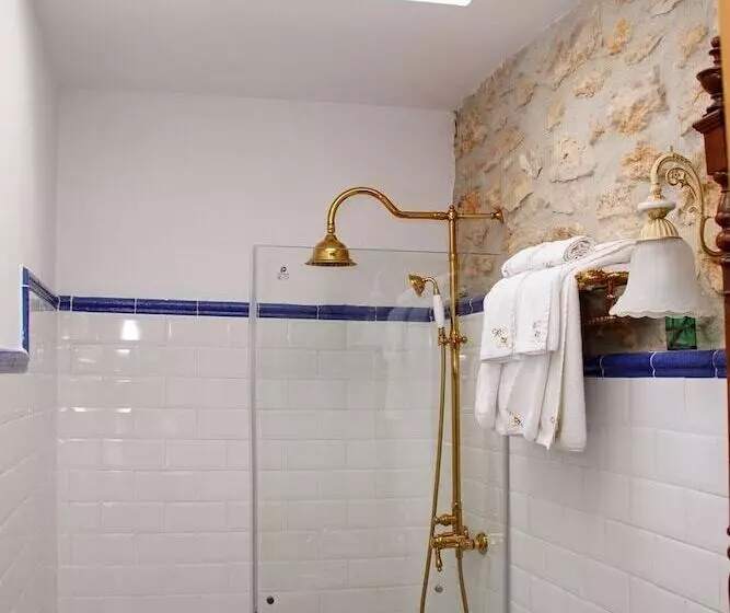 تختخواب و صبحانه Sitges Royal Rooms