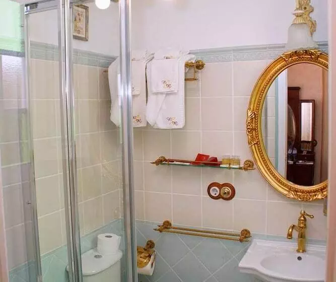 تختخواب و صبحانه Sitges Royal Rooms