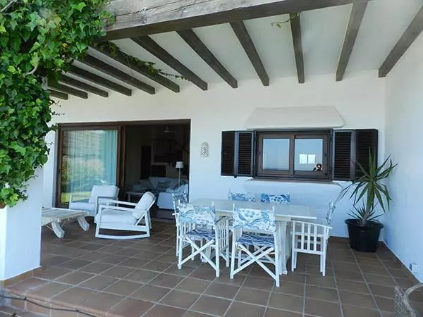 تختخواب و صبحانه Villa Biarritz