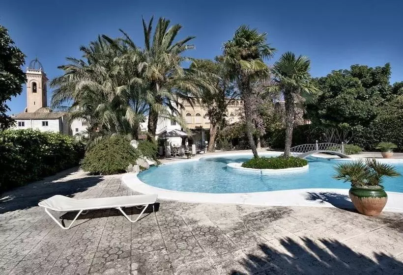 Hotelli Casa Ceremines