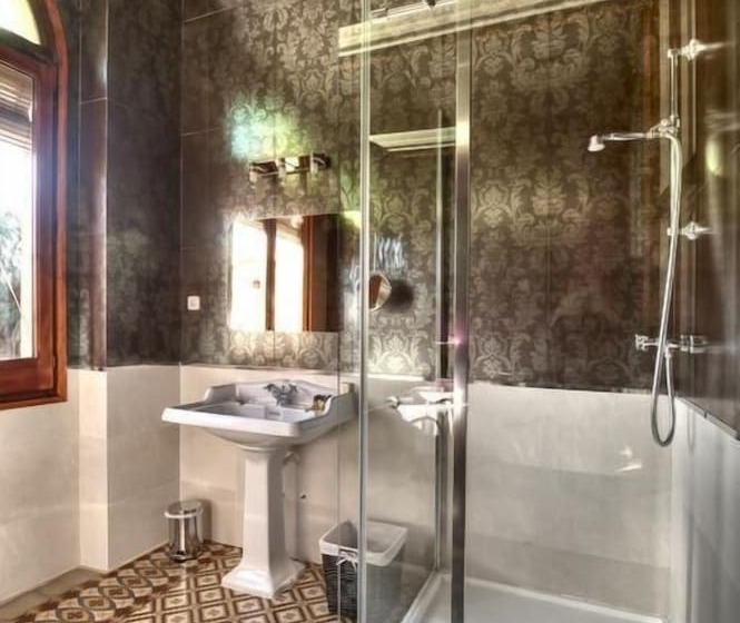 בית מלון כפרי Casa Ceremines