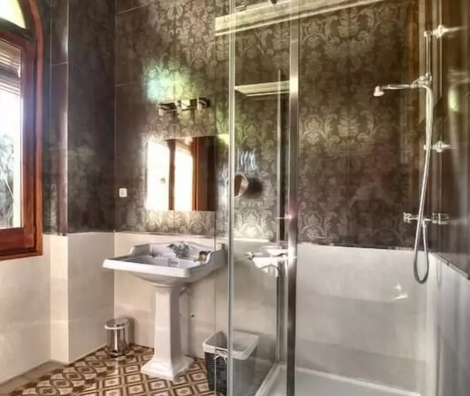Hotelli Casa Ceremines