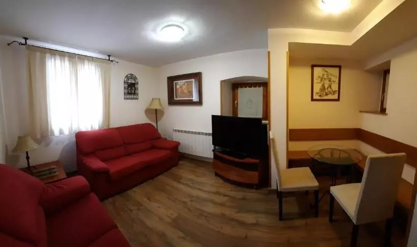 هتل Casa Escolano