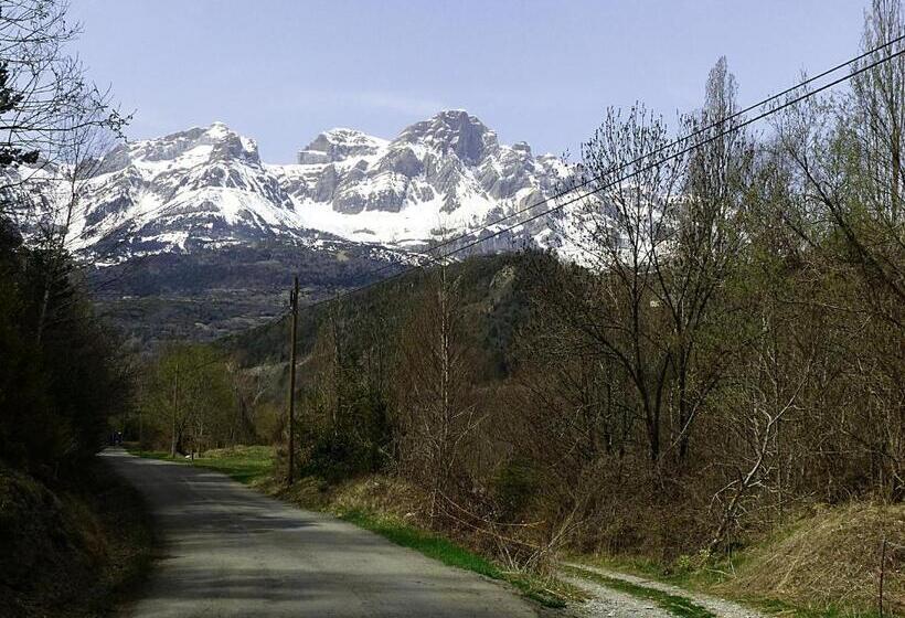 בית מלון כפרי Casa Escolano