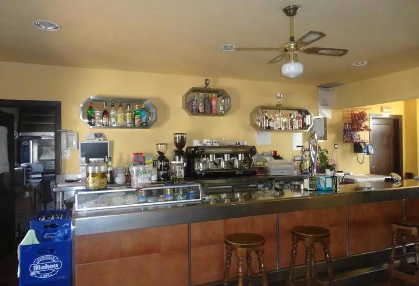 ホテル Hostal Mesón Del Rey