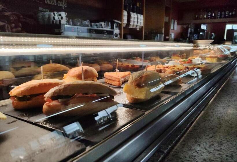 Отель área De Calahorra