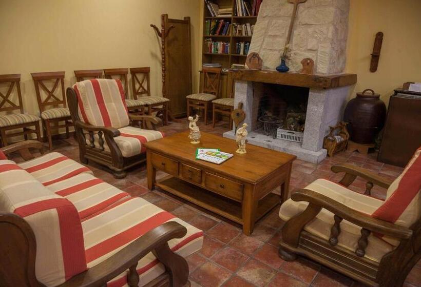 هتل Rural La Plazuela