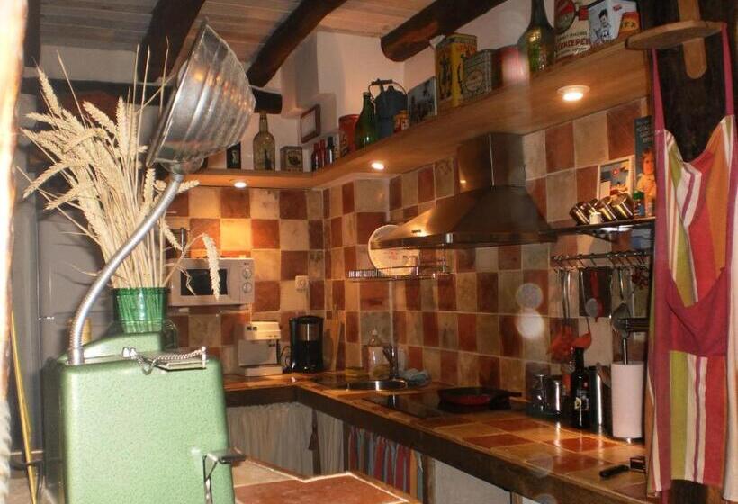 Larraenea Bed And Breakfast