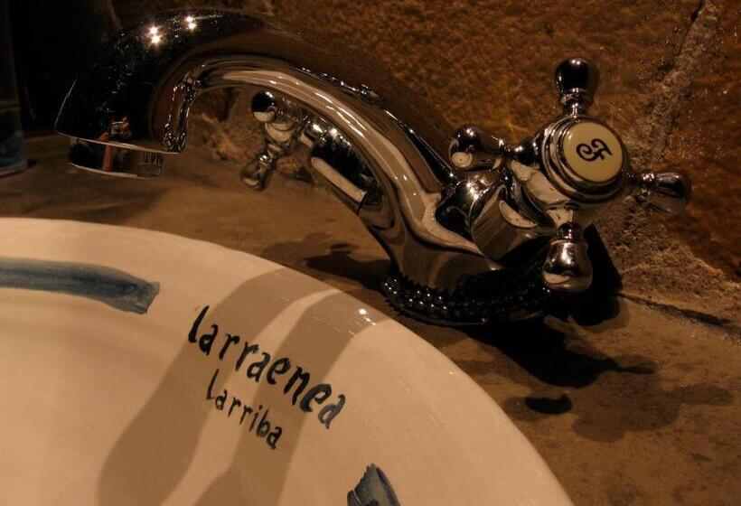 Larraenea Bed And Breakfast