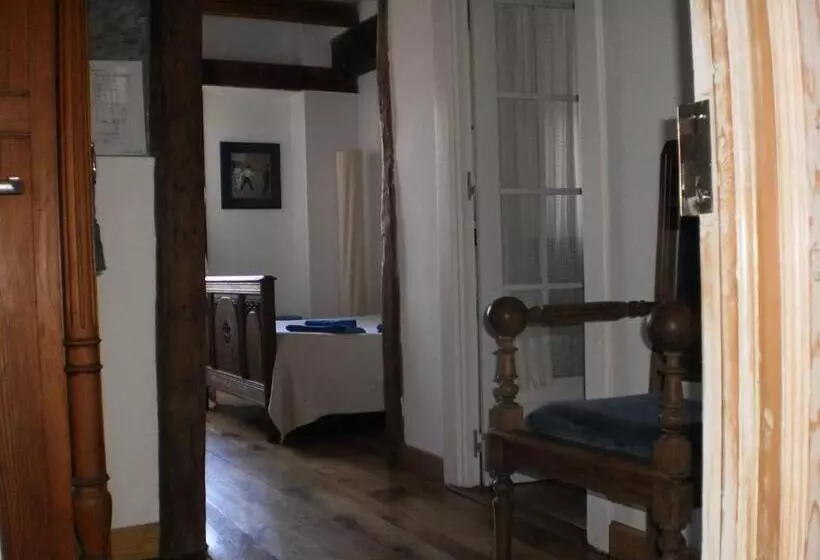 Larraenea Bed And Breakfast