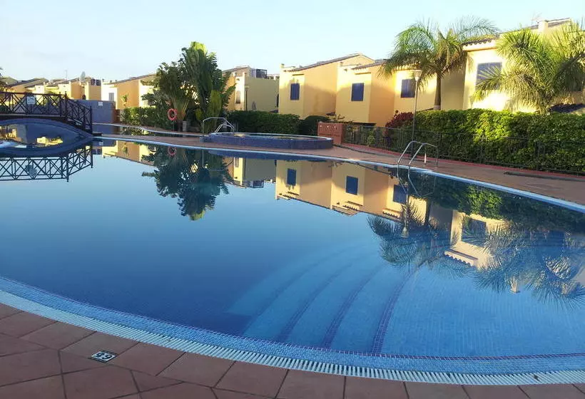 استراحتگاه Meloneras Suites