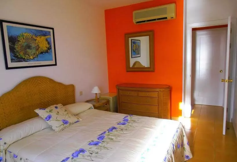 استراحتگاه Meloneras Suites