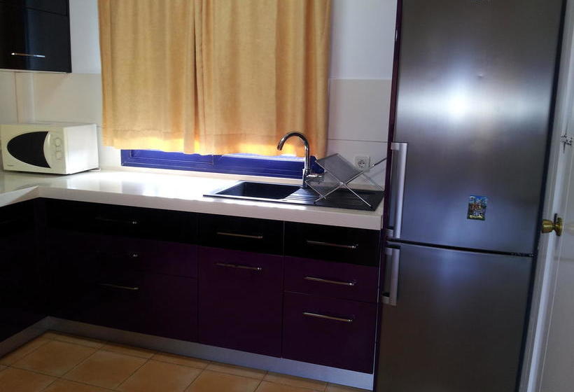 استراحتگاه Meloneras Suites