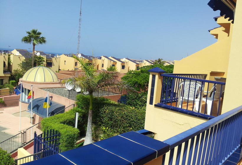 استراحتگاه Meloneras Suites