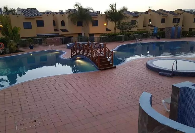 استراحتگاه Meloneras Suites