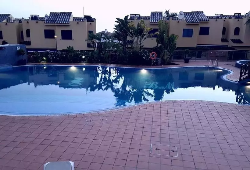 استراحتگاه Meloneras Suites