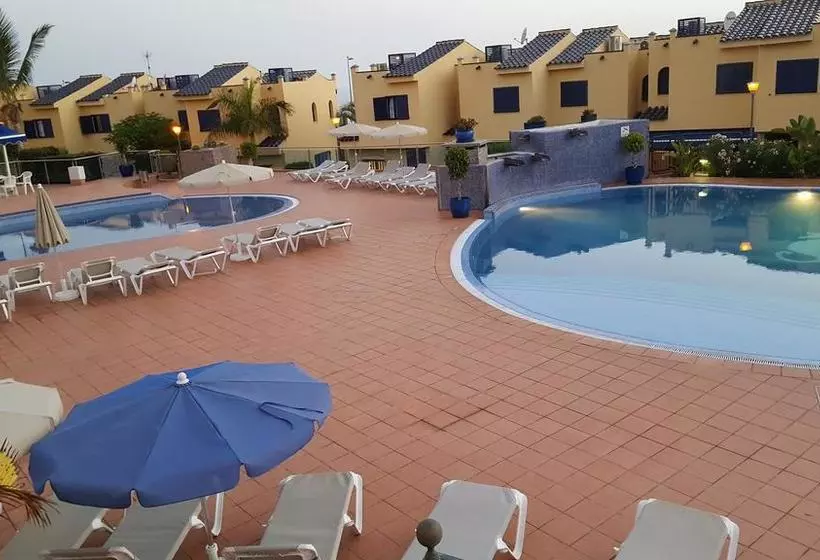 استراحتگاه Meloneras Suites