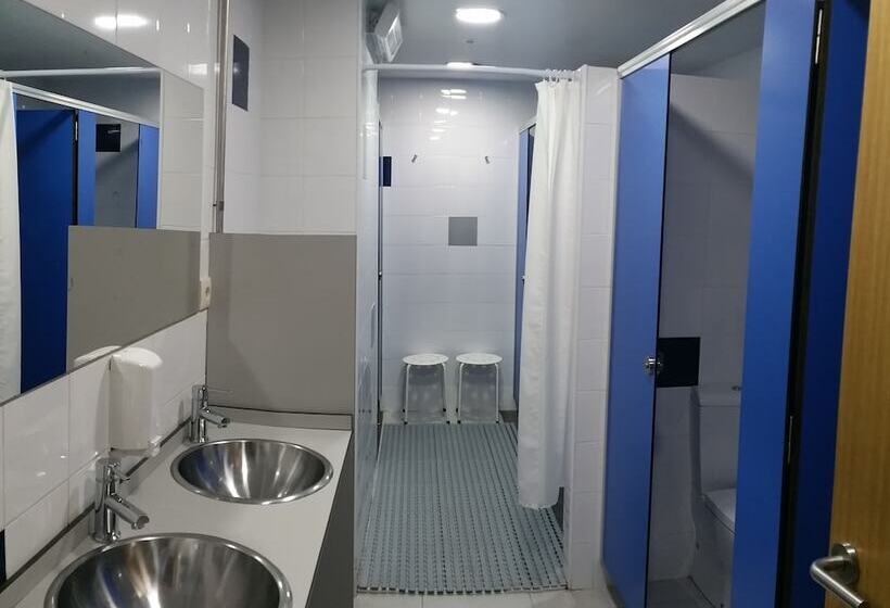 Albergue Turistico La Credencial   Hostel