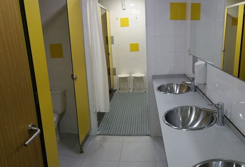 Albergue Turistico La Credencial   Hostel