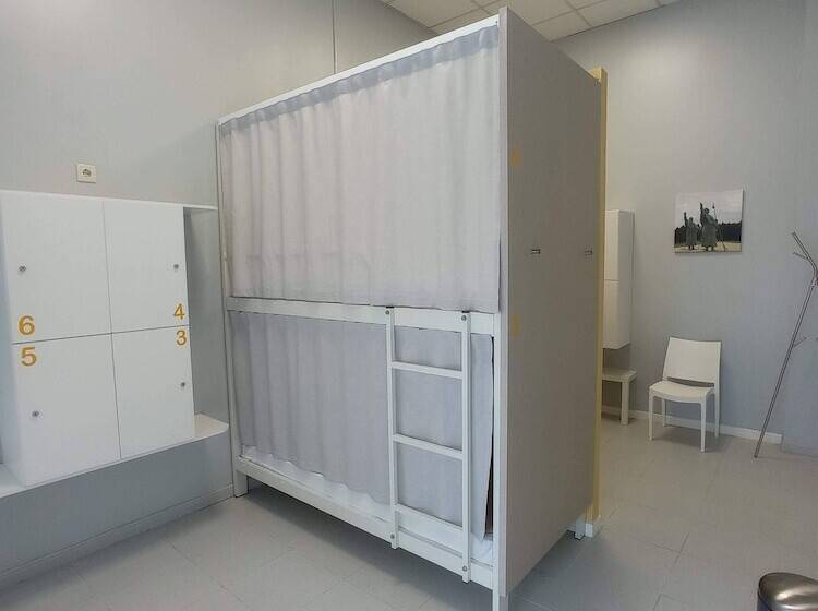 Albergue Turistico La Credencial   Hostel