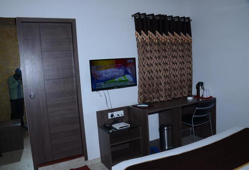 בית מלון כפרי Ar Excellency