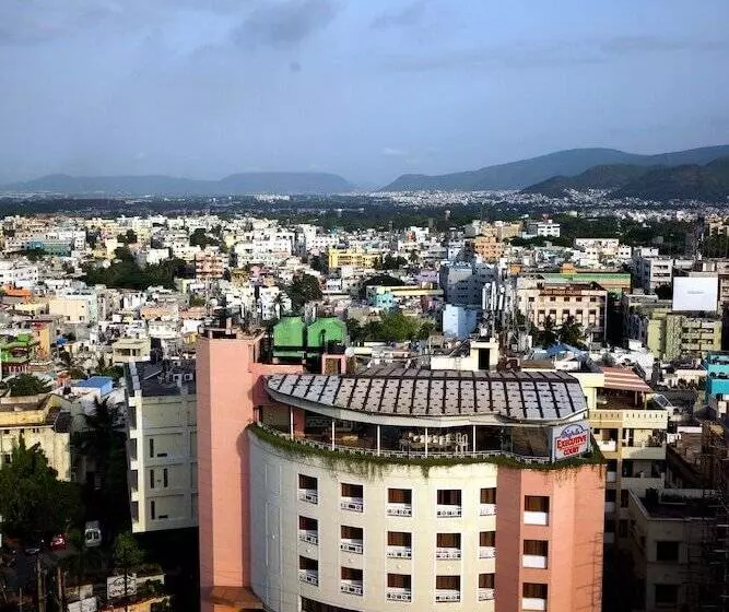 هتل Daspalla Executive Court