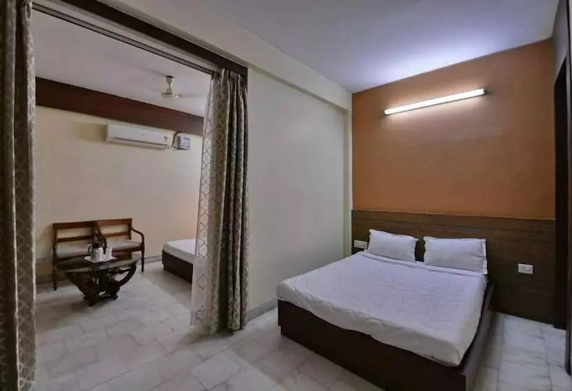 Hotel Dolphin