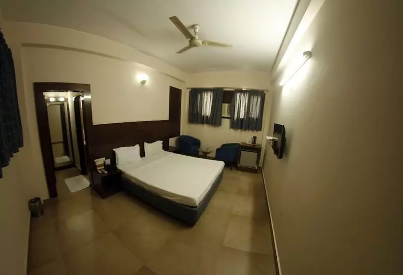 Hotel Dolphin