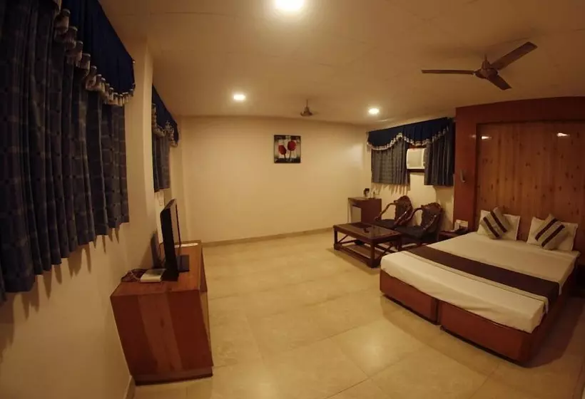 Hotel Dolphin