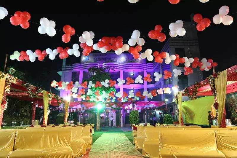 Hotelli Ganpati Palace