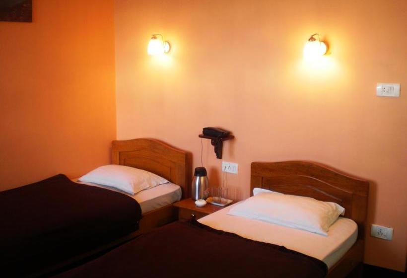 בית מלון כפרי Hill Crown Retreat