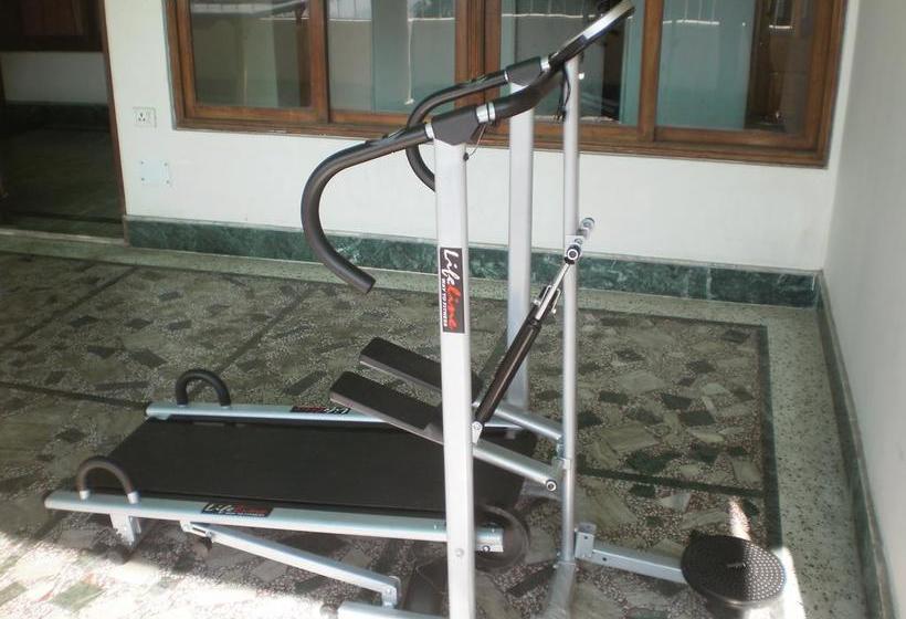 בית מלון כפרי Hill Crown Retreat