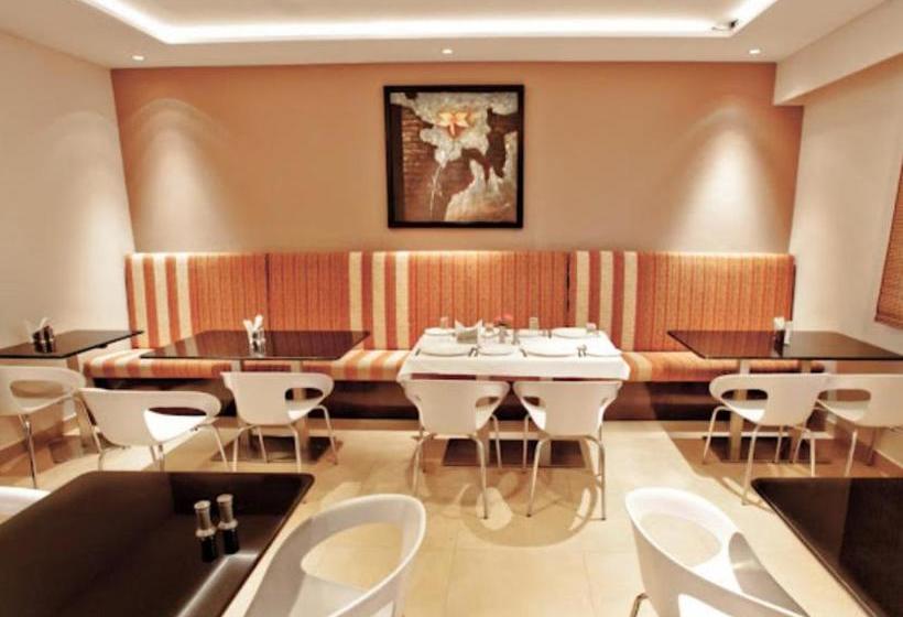 ホテル Mallige Residency