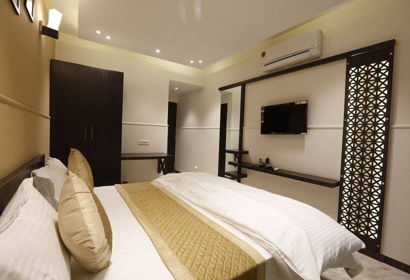 هتل Maple Inn