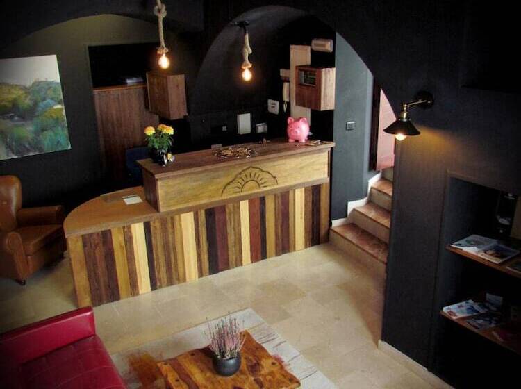 هتل Posada De Las Cuevas