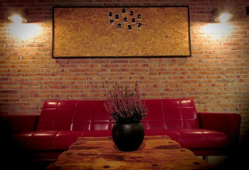 هتل Posada De Las Cuevas