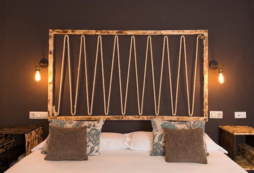 هتل Posada De Las Cuevas