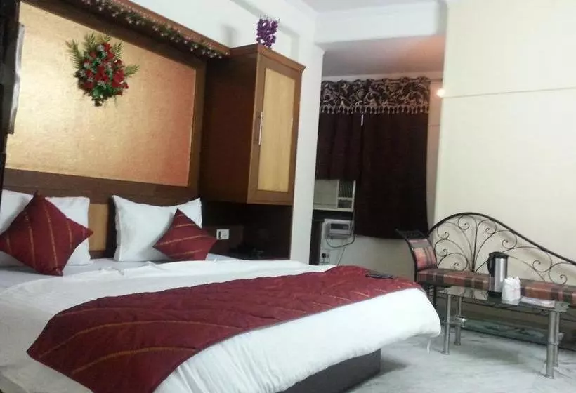هتل Richmond Inn Guest House