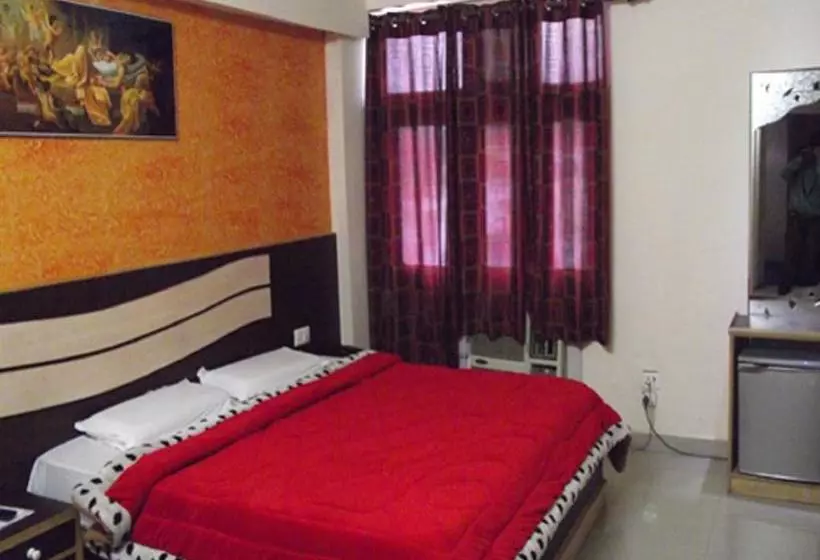 هتل Richmond Inn Guest House