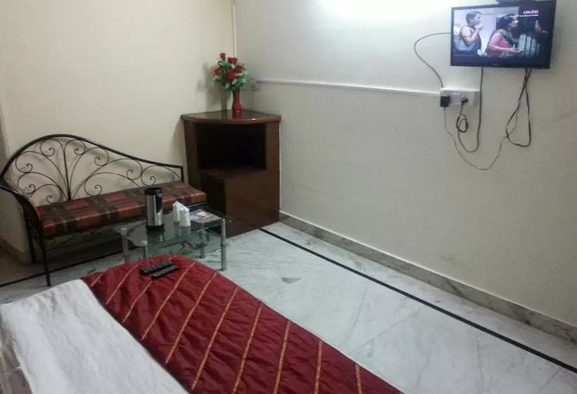 هتل Richmond Inn Guest House