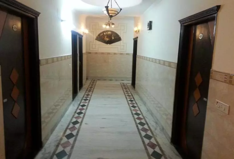 هتل Richmond Inn Guest House