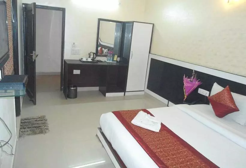هتل Richmond Inn Guest House