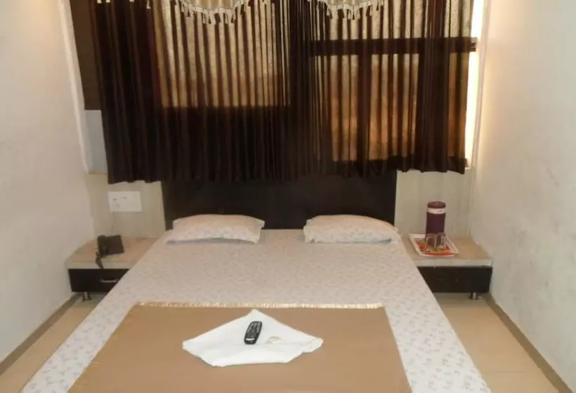 ホテル Sahyadri