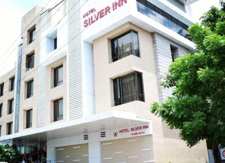 בית מלון כפרי Executive Silver Inn