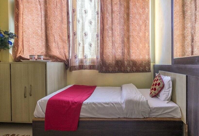 בית מלון כפרי Collection O Eden Residency