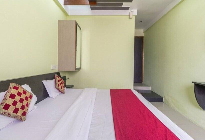 בית מלון כפרי Collection O Eden Residency