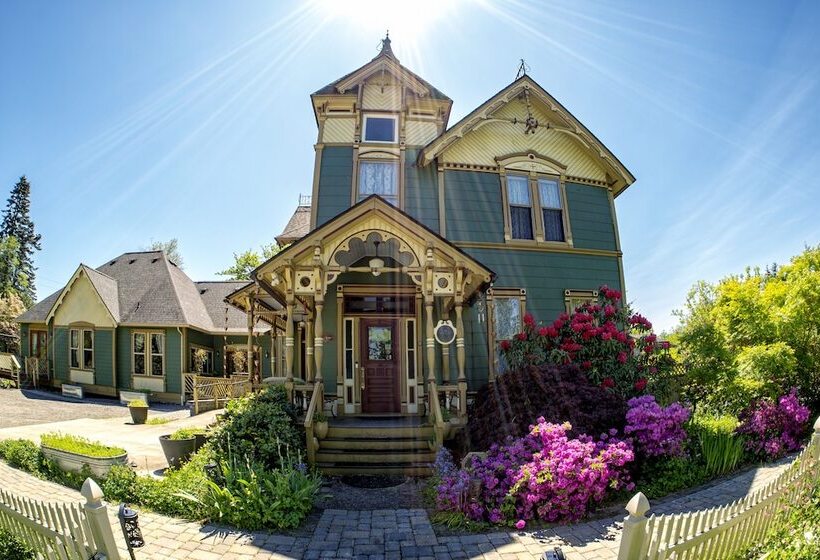 Bed and Breakfast Swantown Inn