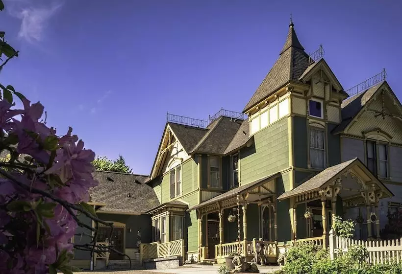 ベッドアンドブレックファースト Swantown Inn