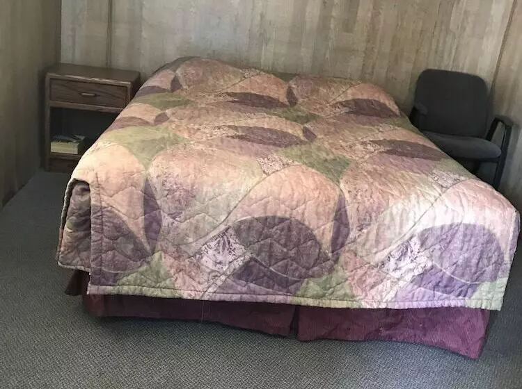 Coronado West Motel